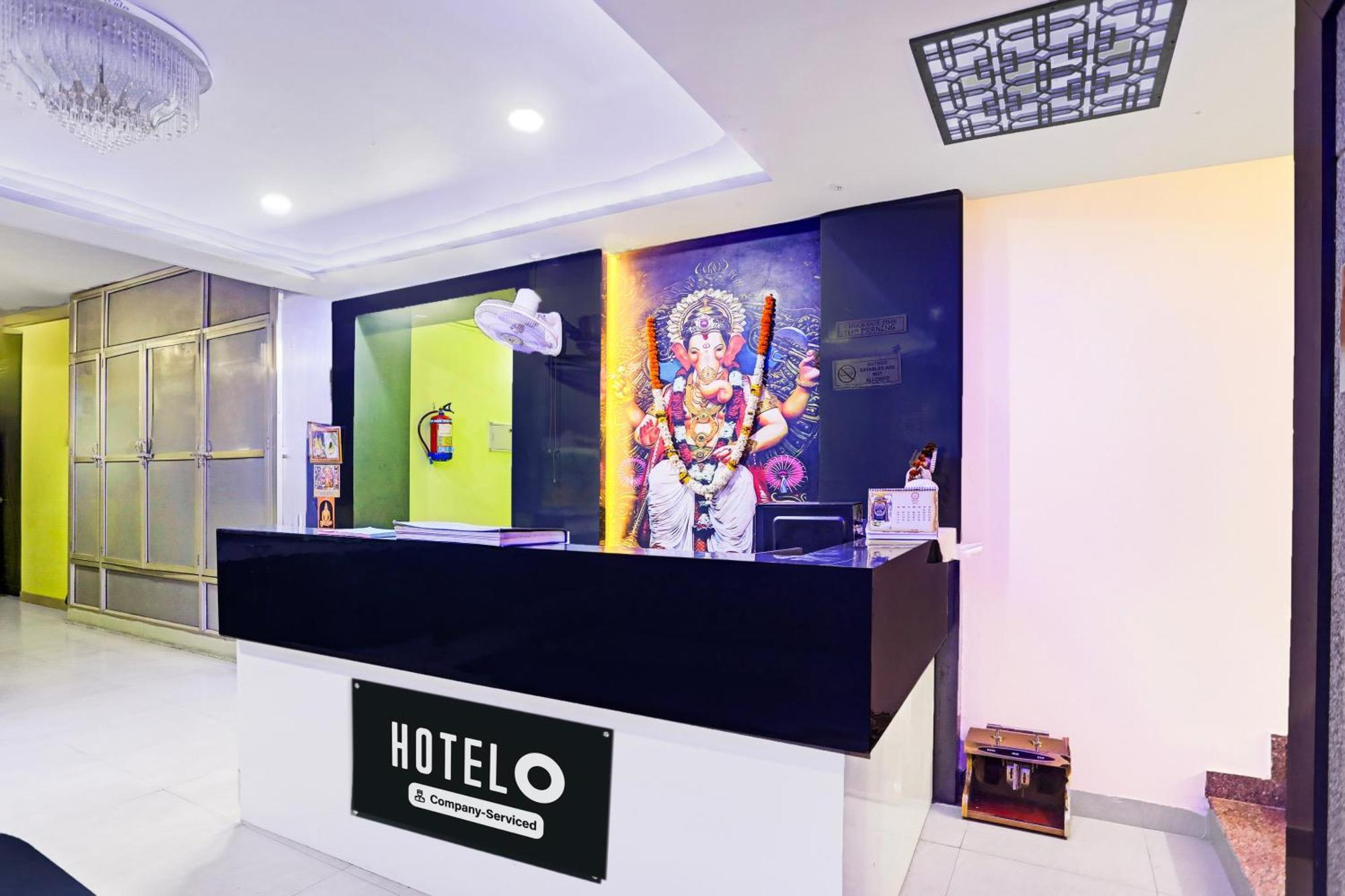 Super Hotel O Hyderabad Gate Iit Bhu Kakarmatha Exteriör bild