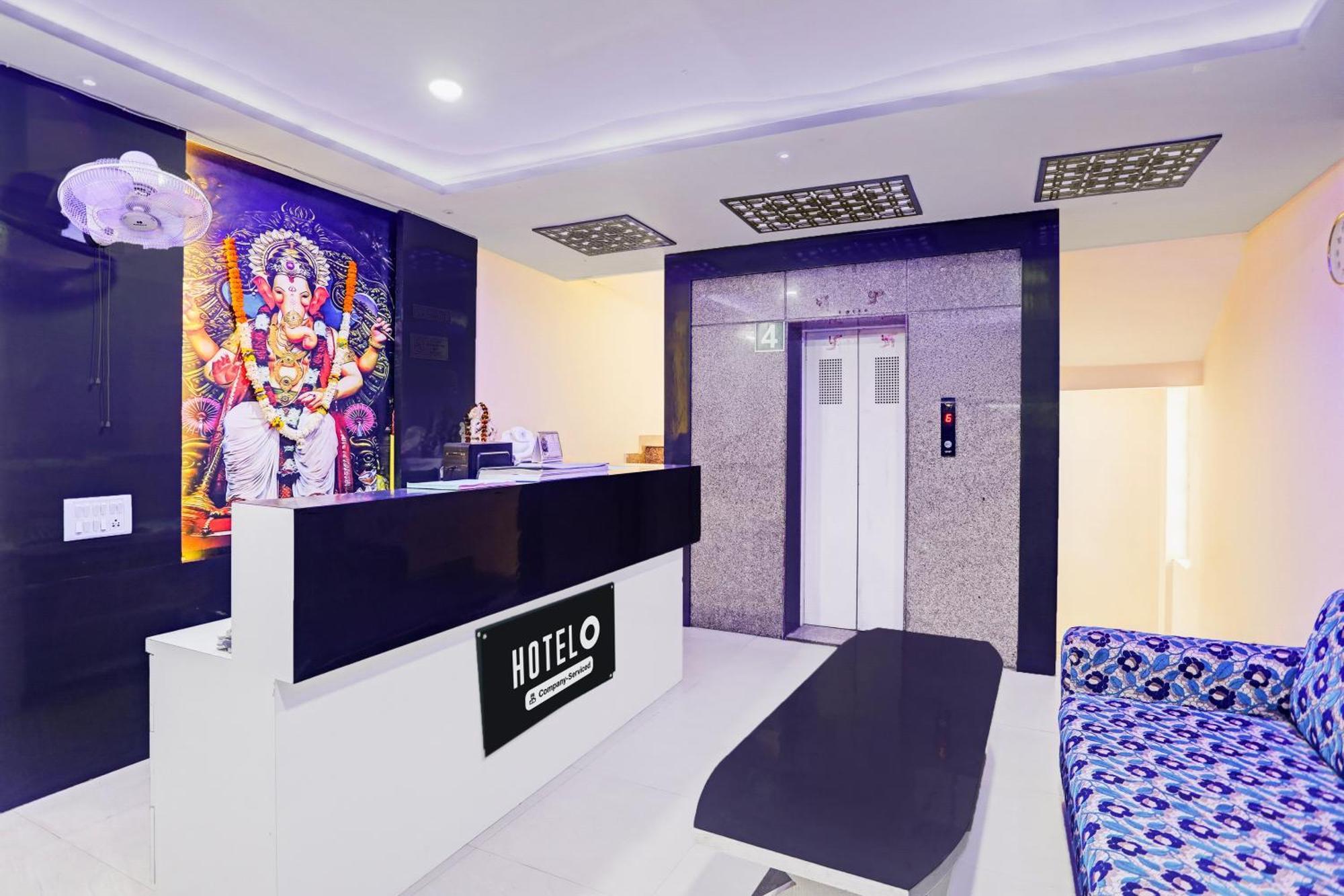 Super Hotel O Hyderabad Gate Iit Bhu Kakarmatha Exteriör bild